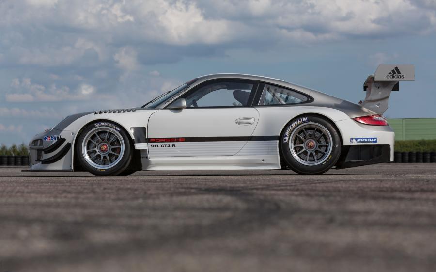  Porsche 911 GT3 R 2013 года  (фото 6 из 12)